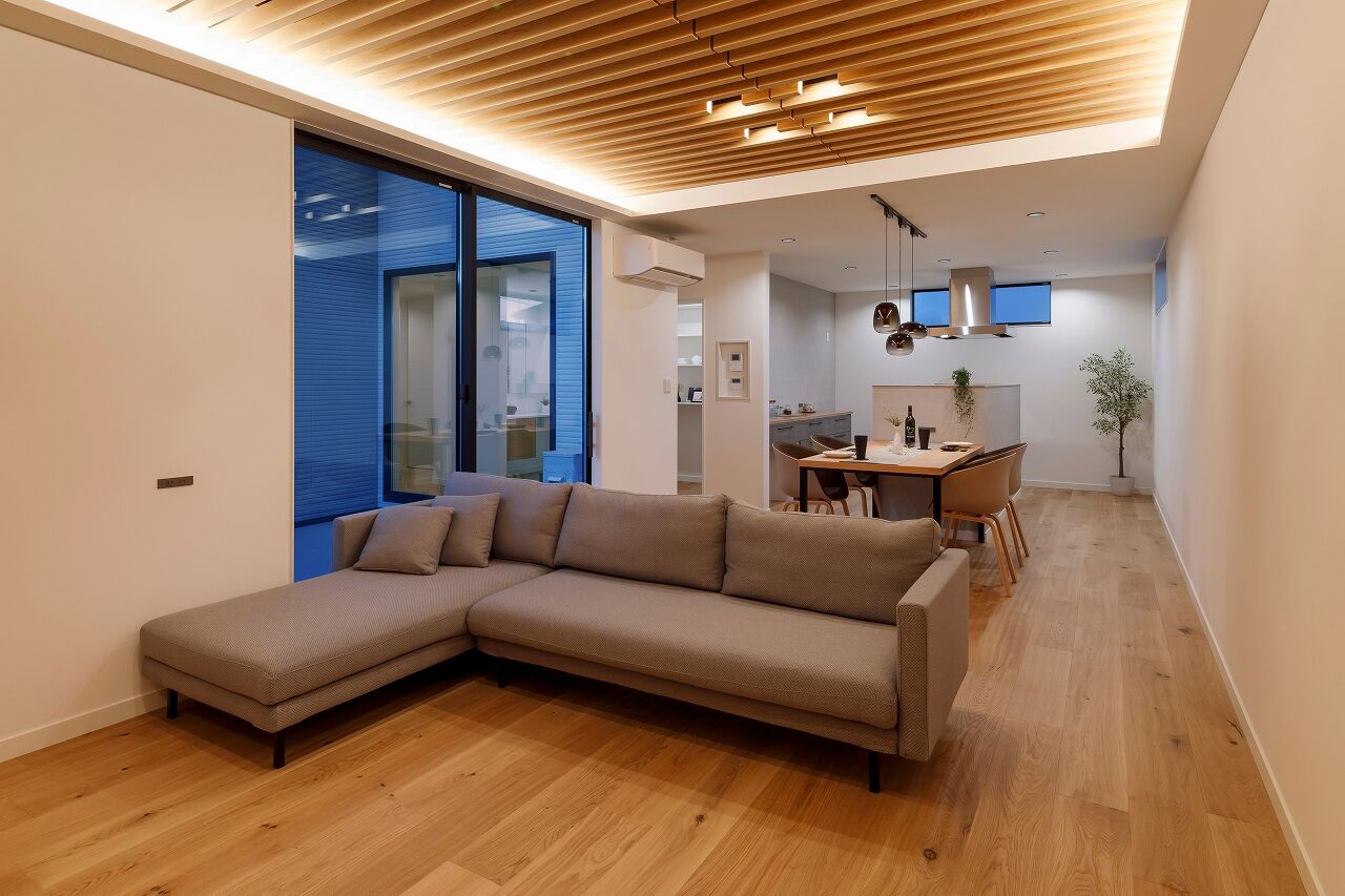 宮本工務店 一級建築士事務所 【平屋/中庭】上品な和モダンテイストの邸宅。木の意匠に癒される暮らしの建築実例画像9