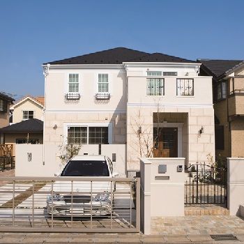 ブリリアントホーム 【間取り図】優美な石張りのヨーロッパ風の外観と洗練されたインテリアに海外からのゲストも感嘆！の建築実例画像