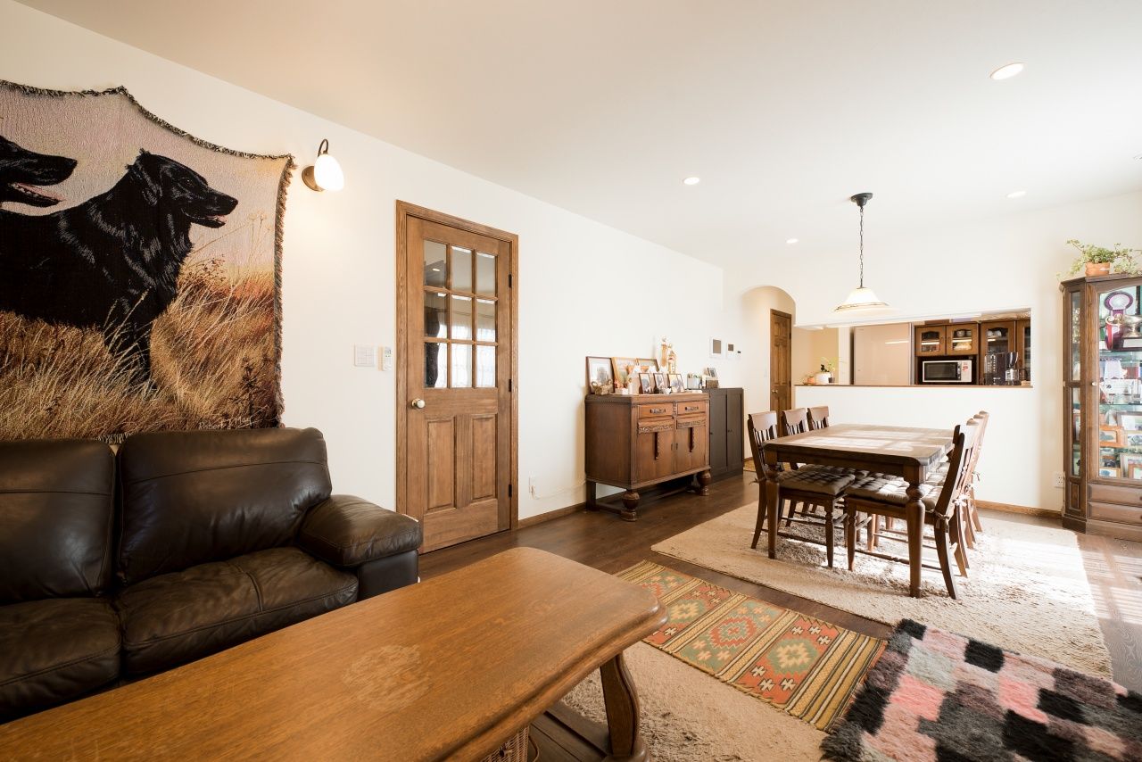 ブリリアントホーム 【平屋】夢を叶えたドッグランとドッグプールのある店舗併用住宅カバードポーチが印象的なアメリカンハウスの建築実例画像4