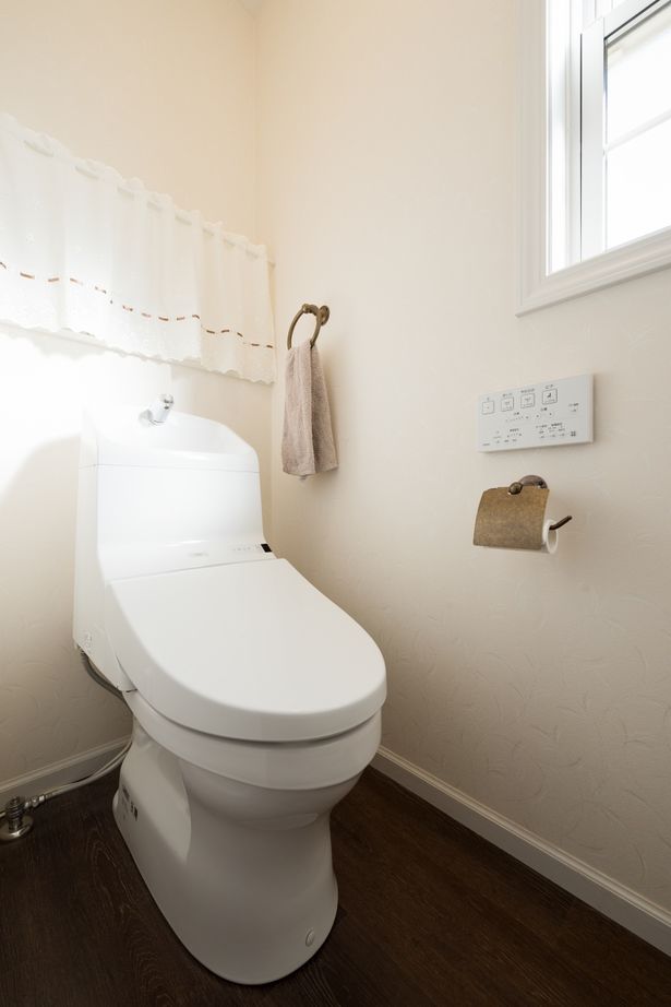 ブリリアントホーム 【平屋】夢を叶えたドッグランとドッグプールのある店舗併用住宅カバードポーチが印象的なアメリカンハウスの建築実例画像8