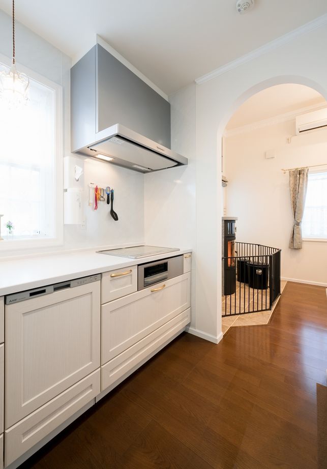 ブリリアントホーム 【3000万円台/間取り図/ビルトインガレージ】クイーン・アン様式のエレガントな外観 優雅な時間が流れる家の建築実例画像5