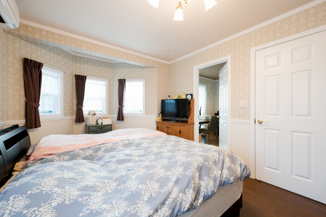 ブリリアントホーム 【3000万円台/間取り図/ビルトインガレージ】クイーン・アン様式のエレガントな外観 優雅な時間が流れる家の建築実例画像7