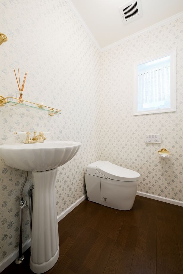 ブリリアントホーム 【3000万円台/間取り図/ビルトインガレージ】クイーン・アン様式のエレガントな外観 優雅な時間が流れる家の建築実例画像9