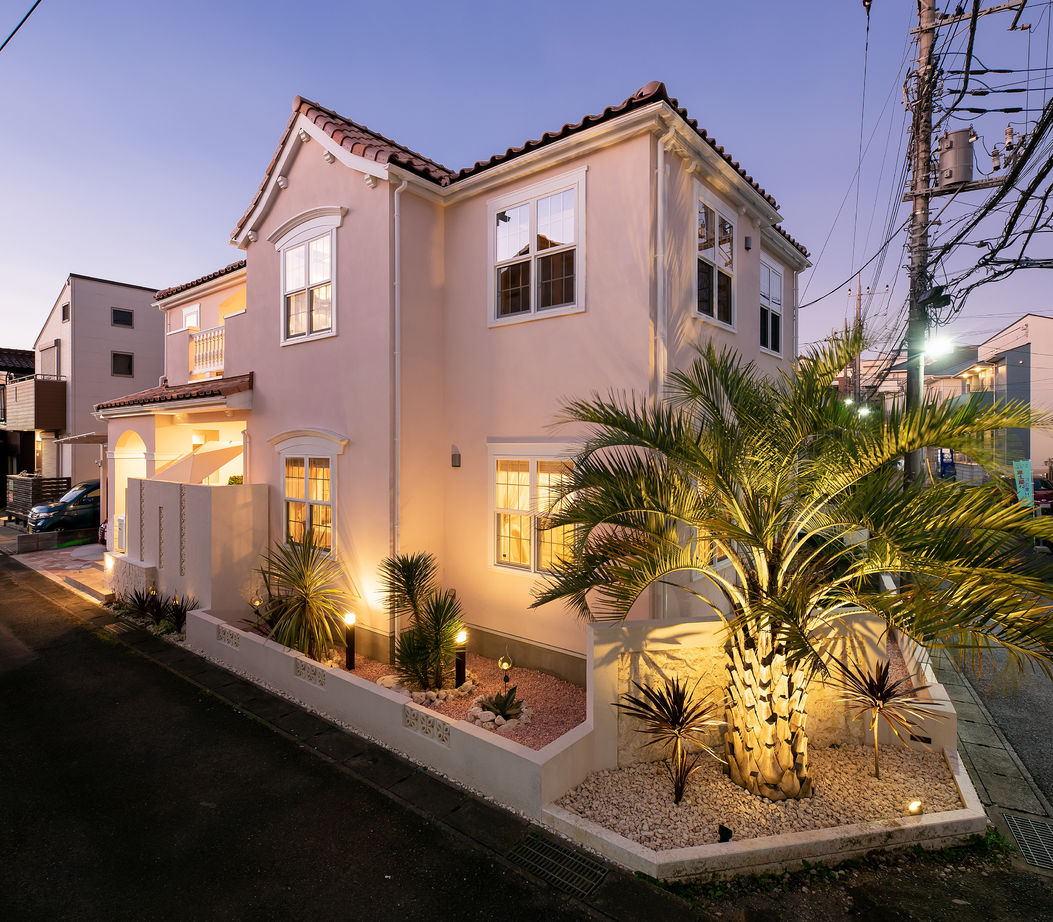 ブリリアントホーム バーカウンターやインナーガーデンでお酒が楽しめる、リゾートホテルのような大人の家（間取り図有り）の建築実例画像