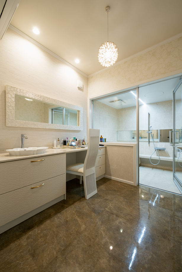 ブリリアントホーム バーカウンターやインナーガーデンでお酒が楽しめる、リゾートホテルのような大人の家（間取り図有り）の建築実例画像5