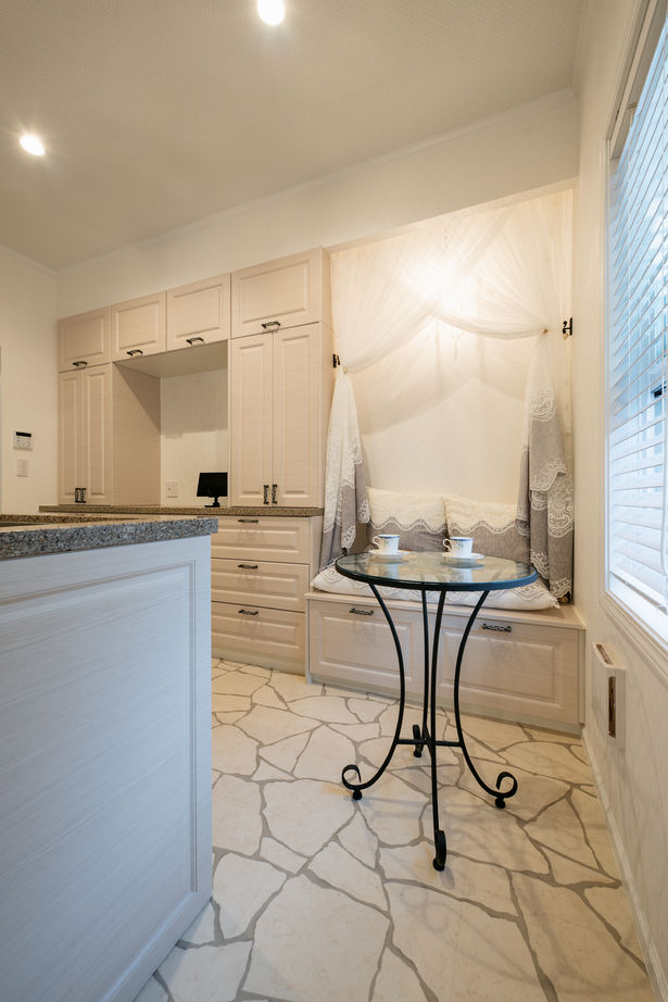 ブリリアントホーム バーカウンターやインナーガーデンでお酒が楽しめる、リゾートホテルのような大人の家（間取り図有り）の建築実例画像9