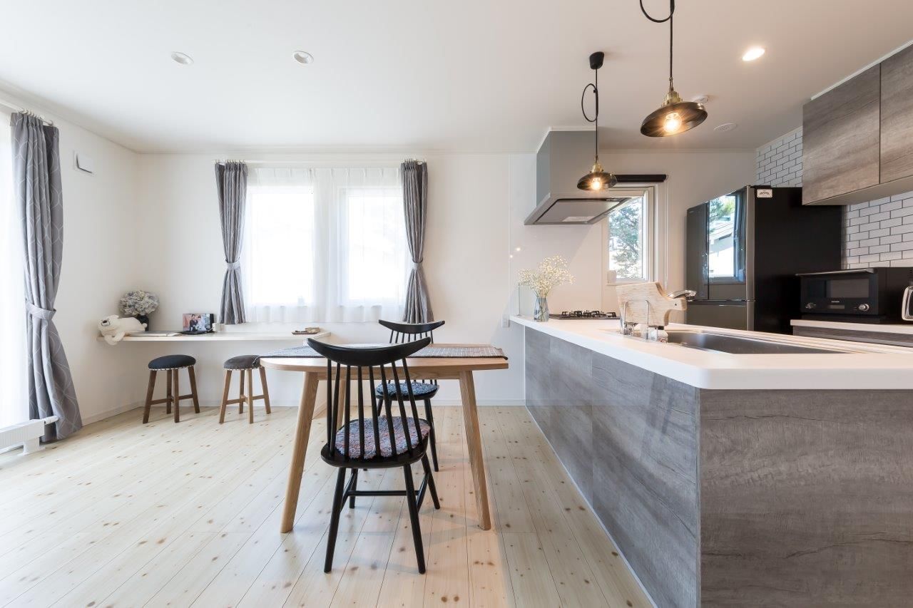 ＣＯＺＹ新潟　エクセレントホーム 「この中から選ぶだけ」の規格住宅で、シンプルに楽しくできた家づくりの建築実例画像6