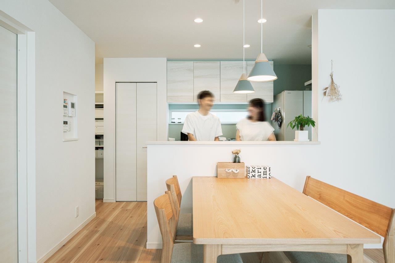 ＣＯＺＹ新潟　エクセレントホーム 担当スタッフの人柄に惹かれ建てた住まい。北欧風のぬくもりある空間が魅力的の建築実例画像2