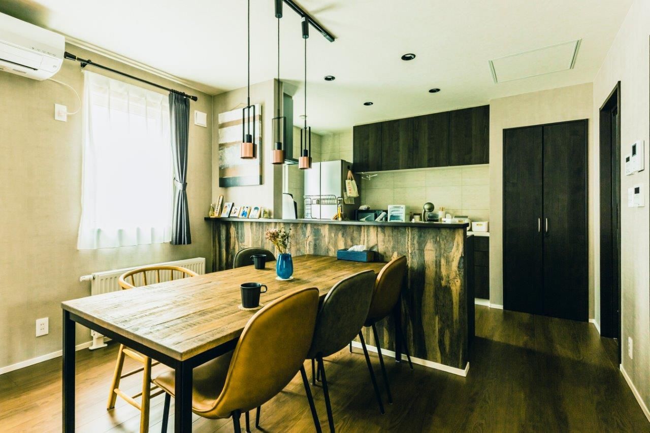 ＣＯＺＹ新潟　エクセレントホーム 性能の高さにも安心！家族みんながのびのび暮らす大人かっこいい家の建築実例画像6