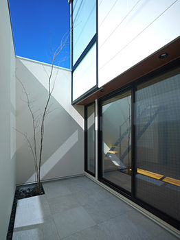 トスコEASEL 【シンプルモダン/2階建て/中庭/動線にこだわった間取り】こだわりオーナーたちの、お手本住宅の建築実例画像5