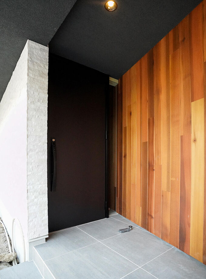 トスコEASEL 【愛知/20坪台/狭小/3階建て/4LDK/理想の間取り】大理石をあしらいホテルライクに。立体感のある狭小住宅の建築実例画像2