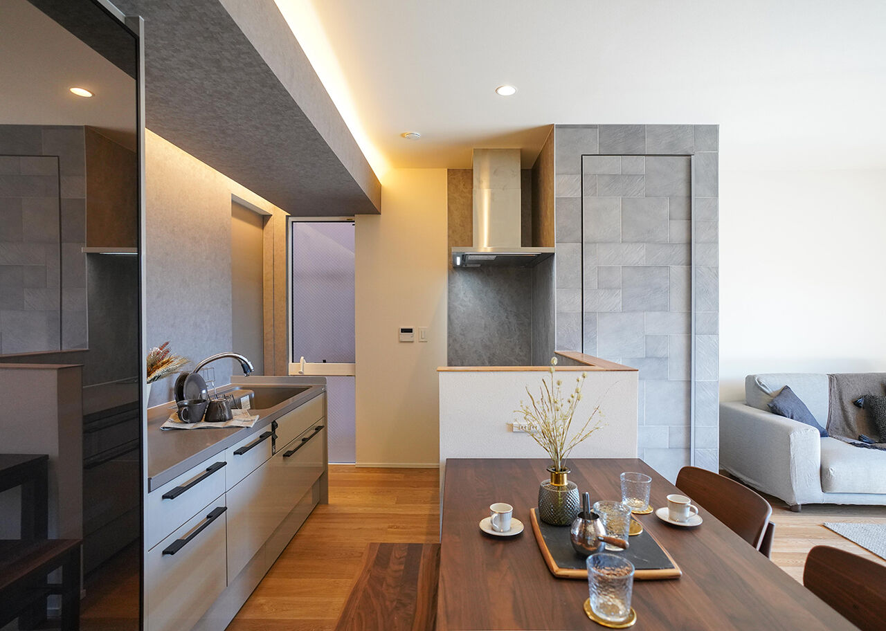 トスコEASEL 【愛知/20坪台/狭小/3階建て/4LDK/理想の間取り】大理石をあしらいホテルライクに。立体感のある狭小住宅の建築実例画像6