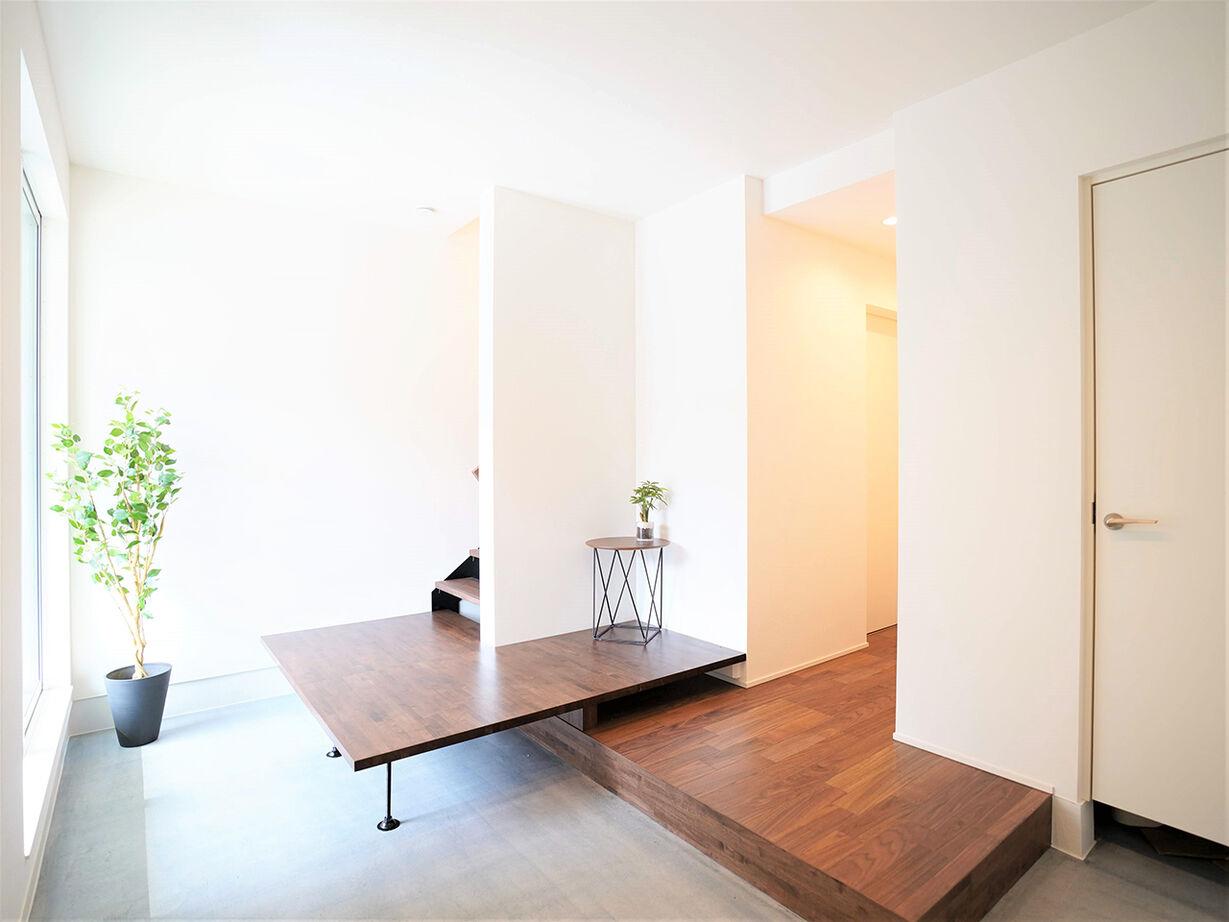 トスコEASEL 【愛知/土地20坪台/狭小/スキップフロア/3階建て/2LDK/理想の間取り】広い土間のある３階建ての狭小住宅の建築実例画像2