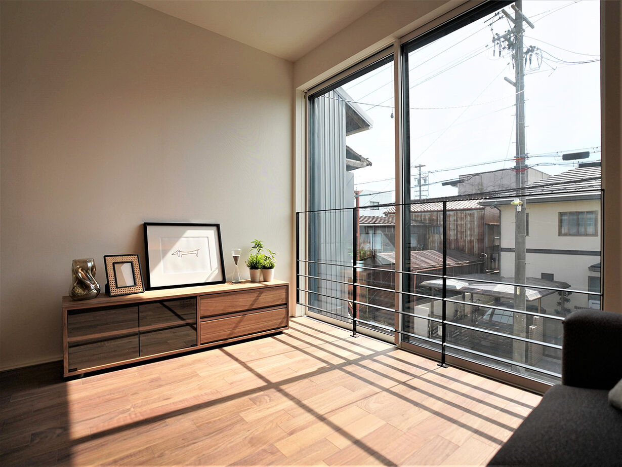 トスコEASEL 【愛知/土地20坪台/狭小/スキップフロア/3階建て/2LDK/理想の間取り】広い土間のある３階建ての狭小住宅の建築実例画像10