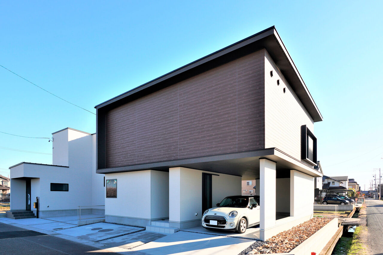 トスコEASEL 【シンプルモダン/ビルトインガレージ/間取り図】内に開いた窓で、視線を気にせず寛げるガレージハウスの建築実例画像