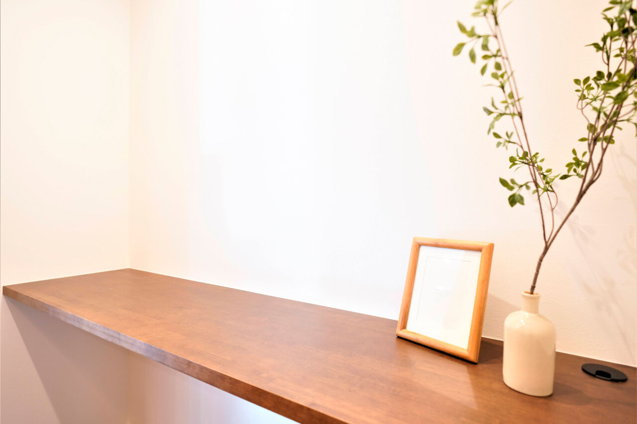 トスコEASEL 【シンプルモダン/ビルトインガレージ/間取り図】内に開いた窓で、視線を気にせず寛げるガレージハウスの建築実例画像6