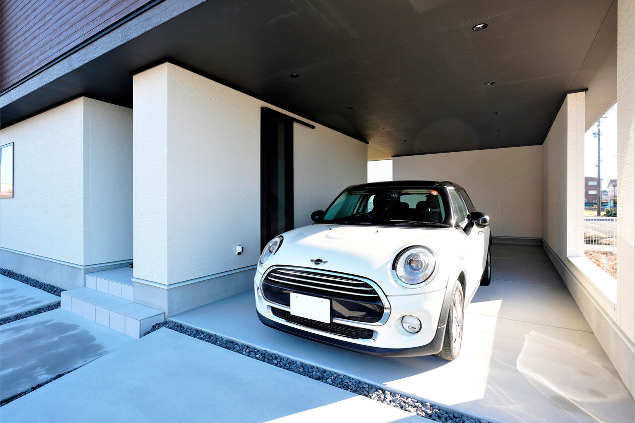 トスコEASEL 【シンプルモダン/ビルトインガレージ/間取り図】内に開いた窓で、視線を気にせず寛げるガレージハウスの建築実例画像10