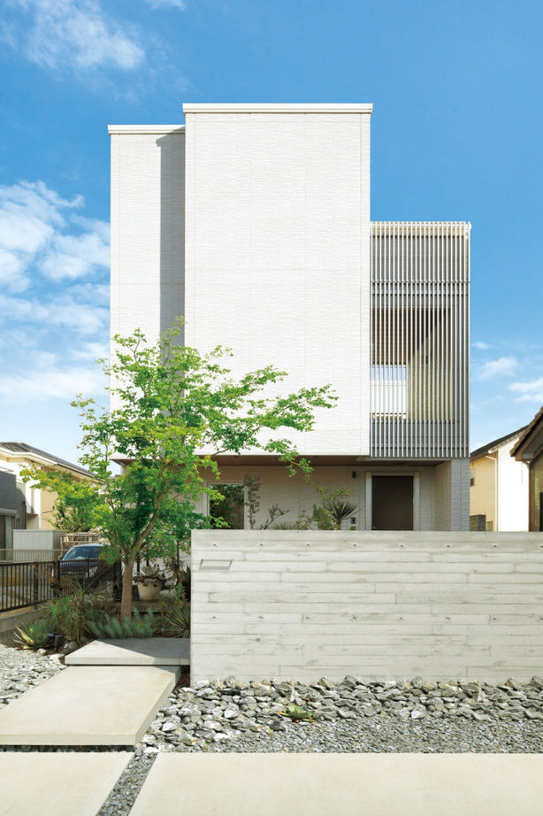 積水ハウス 【3階建て/重量鉄骨造/間取り有】ダイナミックな吹き抜けが見どころの、つながりを大切にした大空間の家の建築実例画像6