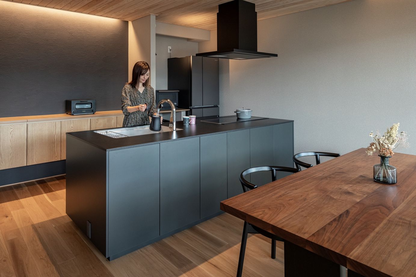 積水ハウス 【大空間/開放感/高気密・高断熱】大開口でウッドデッキとつながる、豊かな自然を満喫できる住まいの建築実例画像3