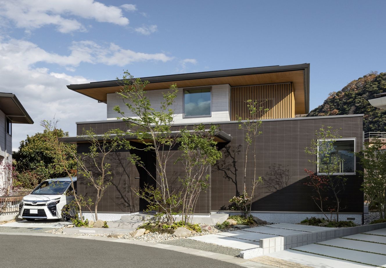 積水ハウス 【大空間大開口/家事ラク】必要な場所につくった収納が大活躍。無垢材など自然素材の心地よさを味わえる家の建築実例画像2