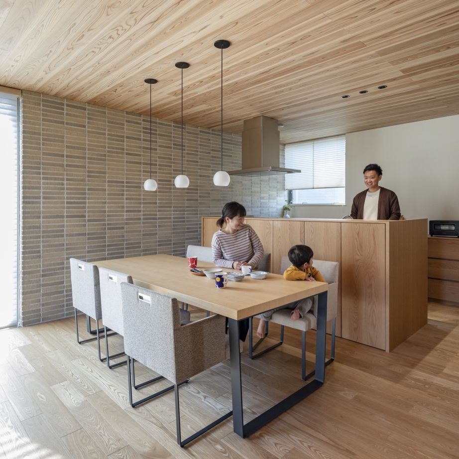 積水ハウス 【大空間大開口/家事ラク】必要な場所につくった収納が大活躍。無垢材など自然素材の心地よさを味わえる家の建築実例画像3