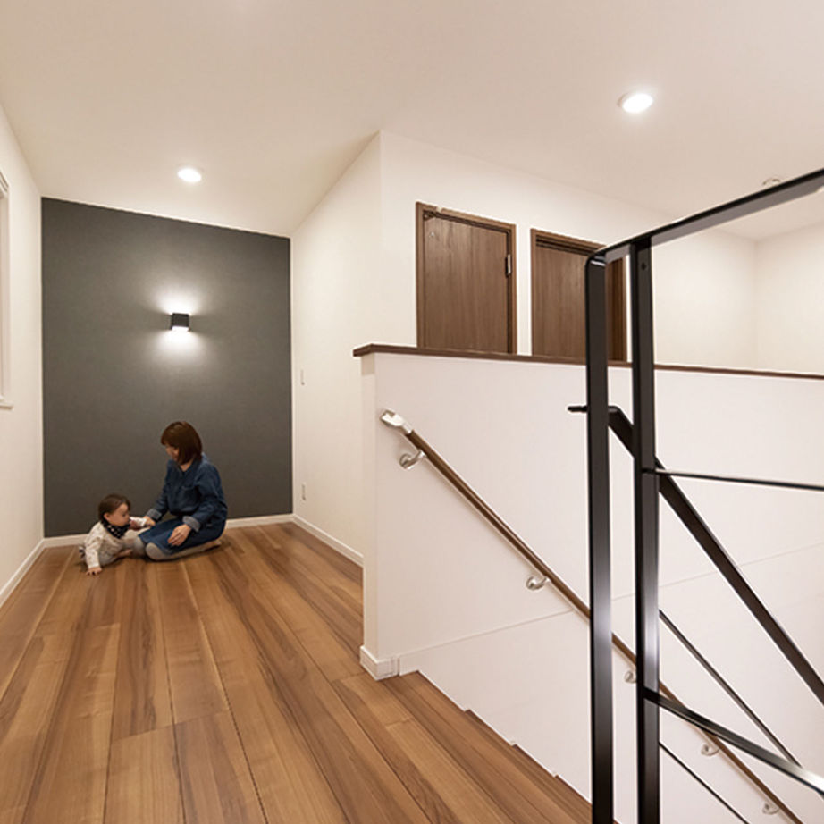 北海荘建 【4LDK/シンプルモダン/全室床暖房/間取り図有】予算内で小上がり和室、吹抜階段などこだわりを実現！の建築実例画像6