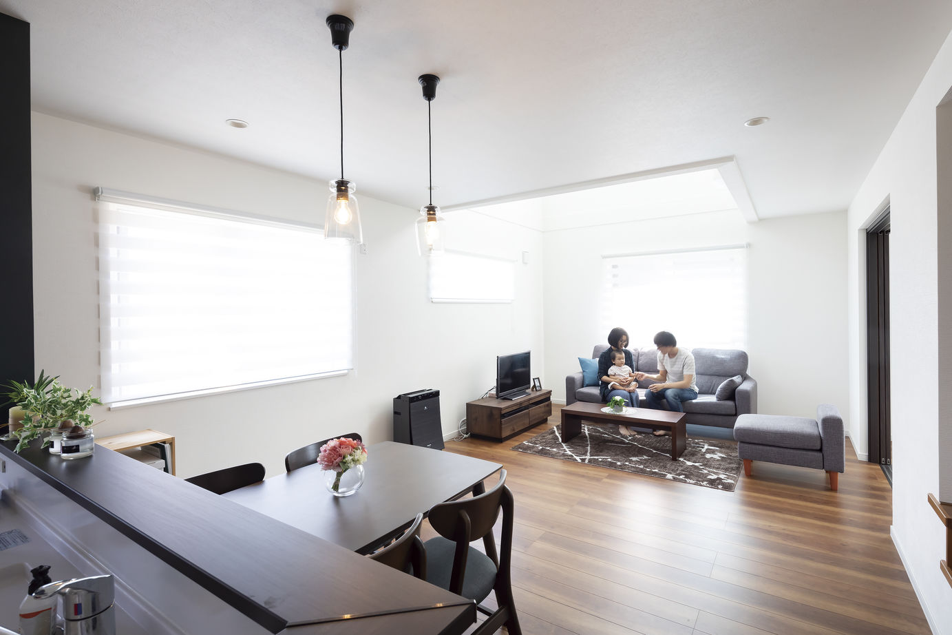 北海荘建 【4LDK/吹抜/全室床暖房/間取り図有】親子２代が選んだ会社♪カフェ風キッチンで会話も弾む♪の建築実例画像2