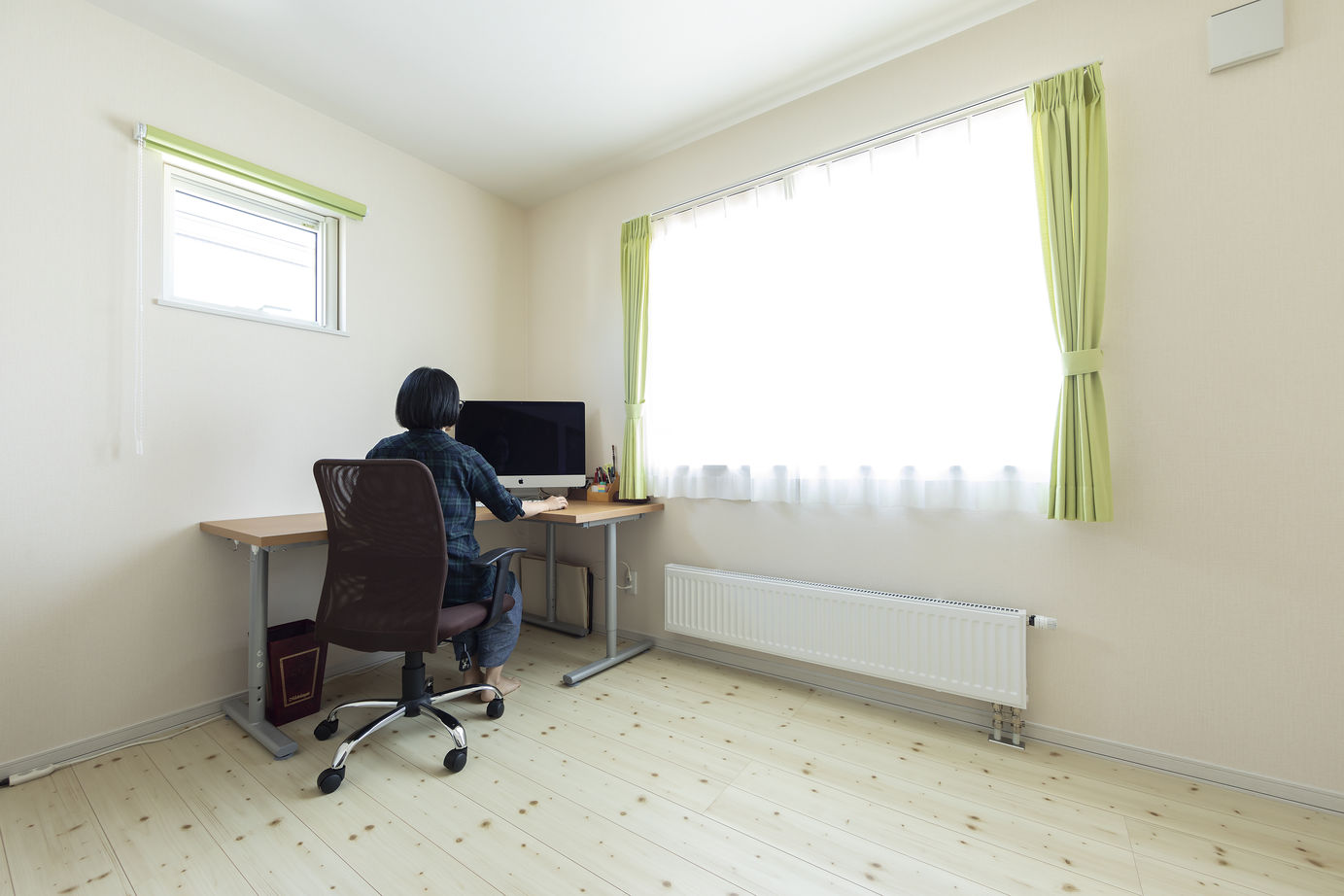 北海荘建 【4LDK/吹抜/全室床暖房/間取り図有】親子２代が選んだ会社♪カフェ風キッチンで会話も弾む♪の建築実例画像5