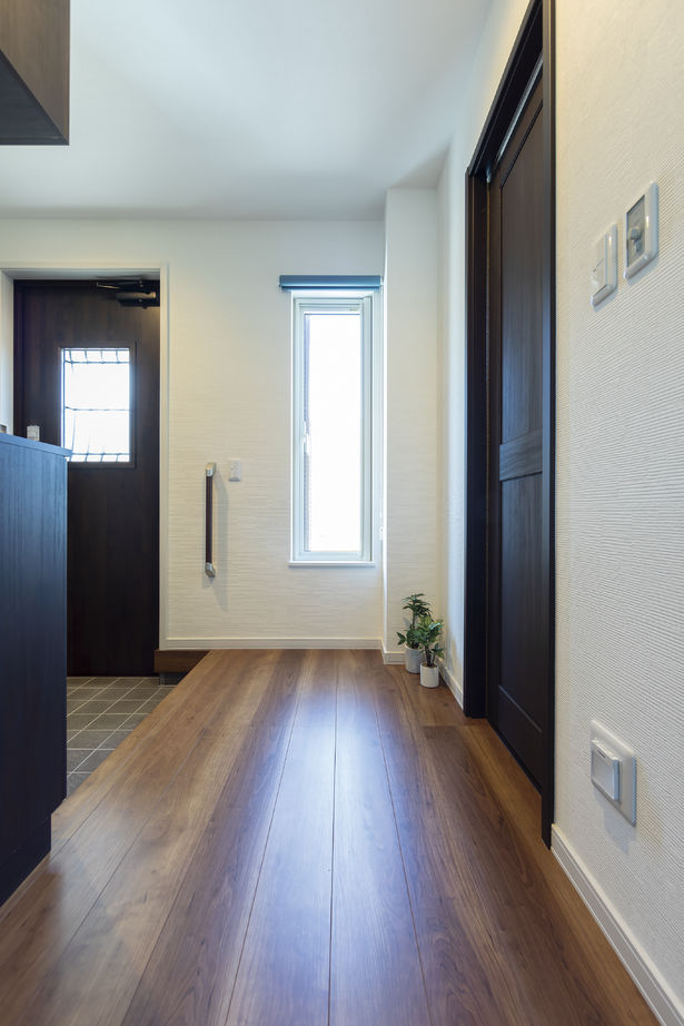 北海荘建 【4LDK/吹抜/全室床暖房/間取り図有】親子２代が選んだ会社♪カフェ風キッチンで会話も弾む♪の建築実例画像9