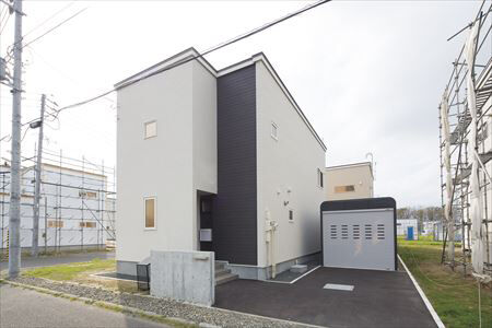 北海荘建 【石狩市/4LDK/40坪台/全室床暖房/間取り図有】美しい空間とキレイな空気。イメージを隅々まで叶えた家の建築実例画像1