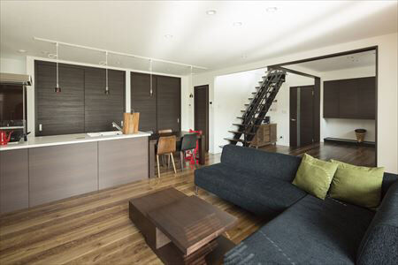 北海荘建 【石狩市/4LDK/40坪台/全室床暖房/間取り図有】美しい空間とキレイな空気。イメージを隅々まで叶えた家の建築実例画像2