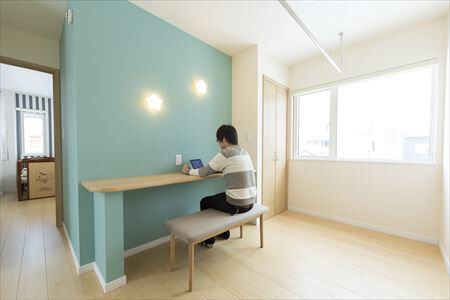 北海荘建 【札幌市/4LDK/30坪台/全室床暖房/間取り図有】床暖房だから子どもも安全。暖房器具のない暮らしの建築実例画像3