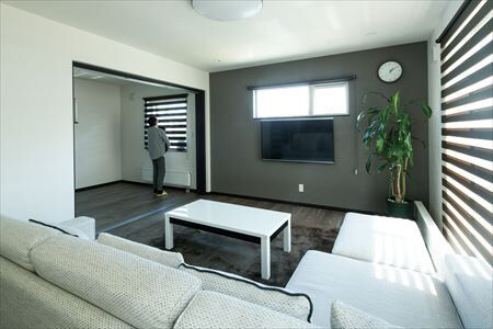 北海荘建 【石狩市/4LDK+S/30坪台/全室床暖房/間取り図有】同居する母も健康的に過ごせる、W断熱のあったかい家の建築実例画像2