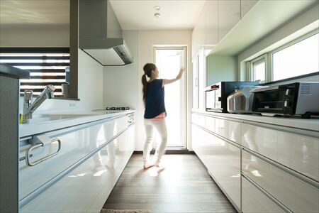 北海荘建 【石狩市/4LDK+S/30坪台/全室床暖房/間取り図有】同居する母も健康的に過ごせる、W断熱のあったかい家の建築実例画像4