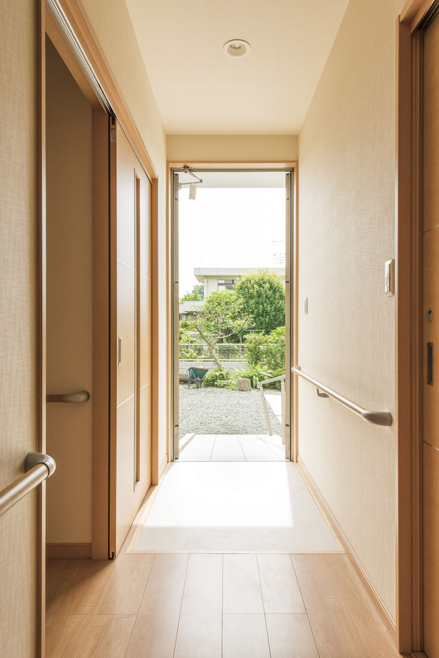 モックの家／草処建設(くさどころけんせつ) 【みどり市｜平屋＋α】設計も安心して任せられた 高齢の夫婦が永く暮らすためのバリアフリーの平屋＋αの住まいの建築実例画像10