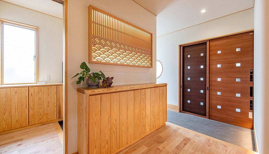 モックの家／草処建設(くさどころけんせつ) 【前橋市｜2階建て│111.6坪】ビルトインガレージに2階リビング。L字型に設計された和モダンの住まいの建築実例画像4