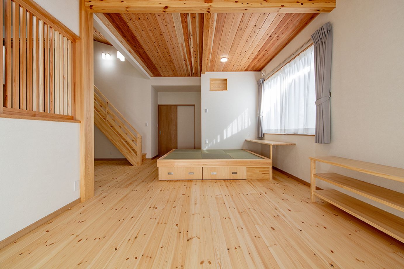 モックの家／草処建設(くさどころけんせつ) 【桐生市｜平屋│約32坪】木のぬくもりを感じながら猫と快適に暮らす家の建築実例画像3