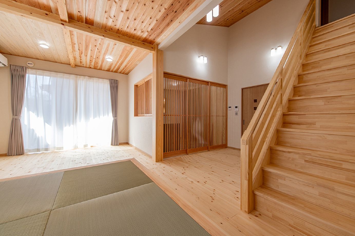 モックの家／草処建設(くさどころけんせつ) 【桐生市｜平屋│約32坪】木のぬくもりを感じながら猫と快適に暮らす家の建築実例画像4