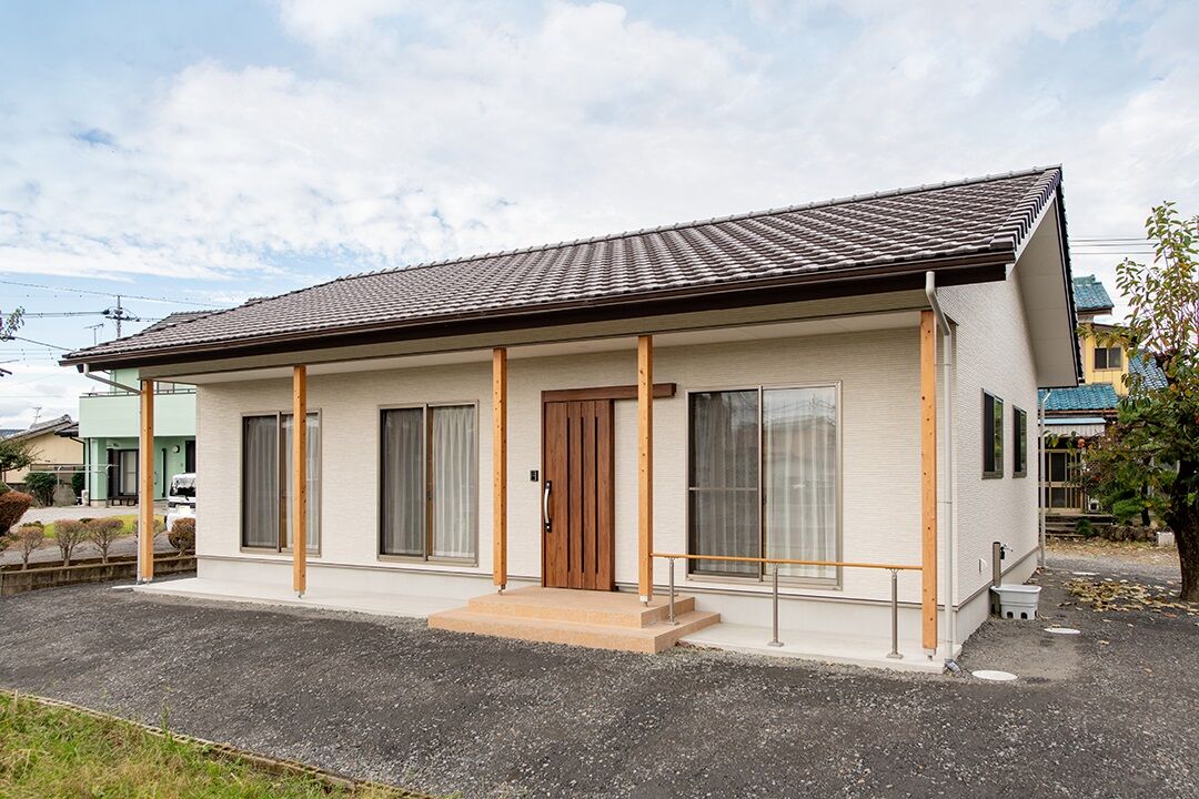モックの家／草処建設(くさどころけんせつ) 【伊勢崎市｜平屋│25坪】愛犬と暮らす自然素材の平屋 ～造作多数・シンプルデザインの高性能住宅～の建築実例画像