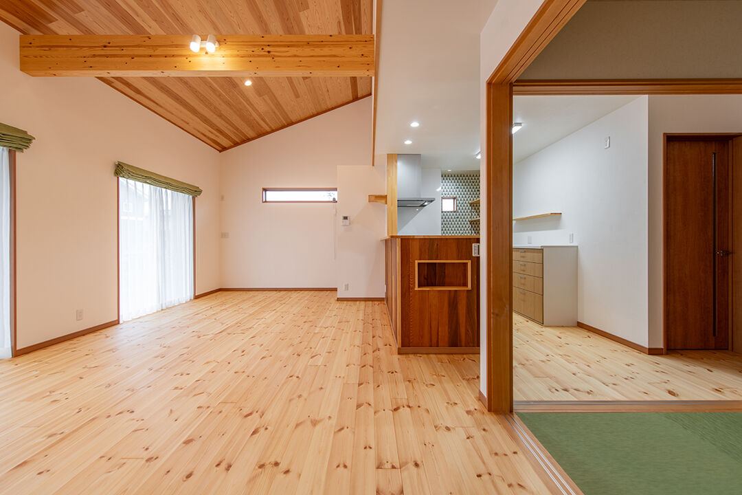 モックの家／草処建設(くさどころけんせつ) 【伊勢崎市｜平屋│25坪】愛犬と暮らす自然素材の平屋 ～造作多数・シンプルデザインの高性能住宅～の建築実例画像2