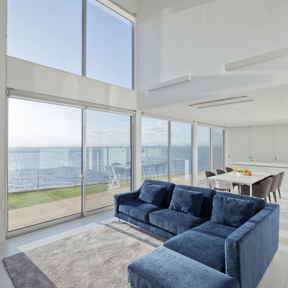 クラシスホーム 【53.6坪/大開口/間取り図】オーシャンビューの白い家。リビングの大開口から見える息を飲むほど美しい景色の建築実例画像1