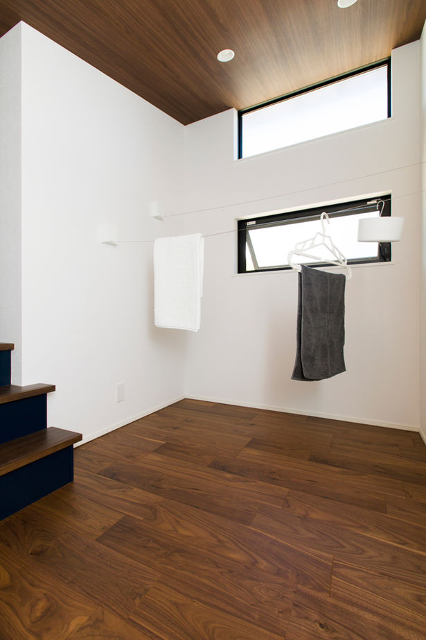 クラシスホーム 【1000万円台/36.9坪/平屋/スキップフロア/間取り図】重厚感のある外観と天井の高い開放的なリビングを実現の建築実例画像11