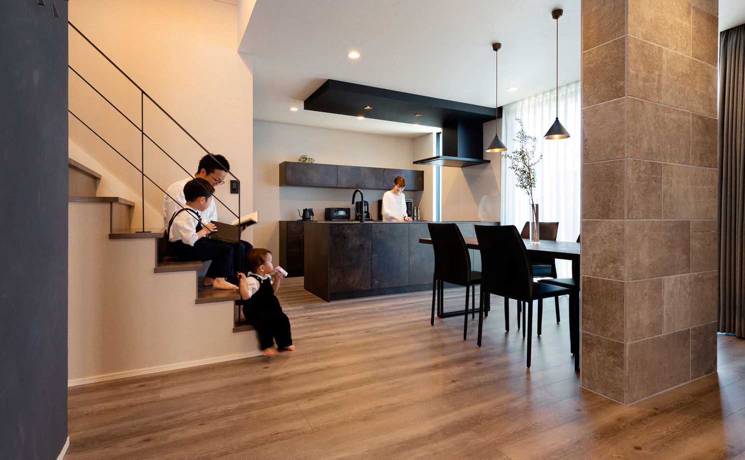 クラシスホーム 【2000万円台/45坪/ガレージ/モノトーン/間取り図】シンプルな大人空間。遊び心と機能性を両立した住まいの建築実例画像3