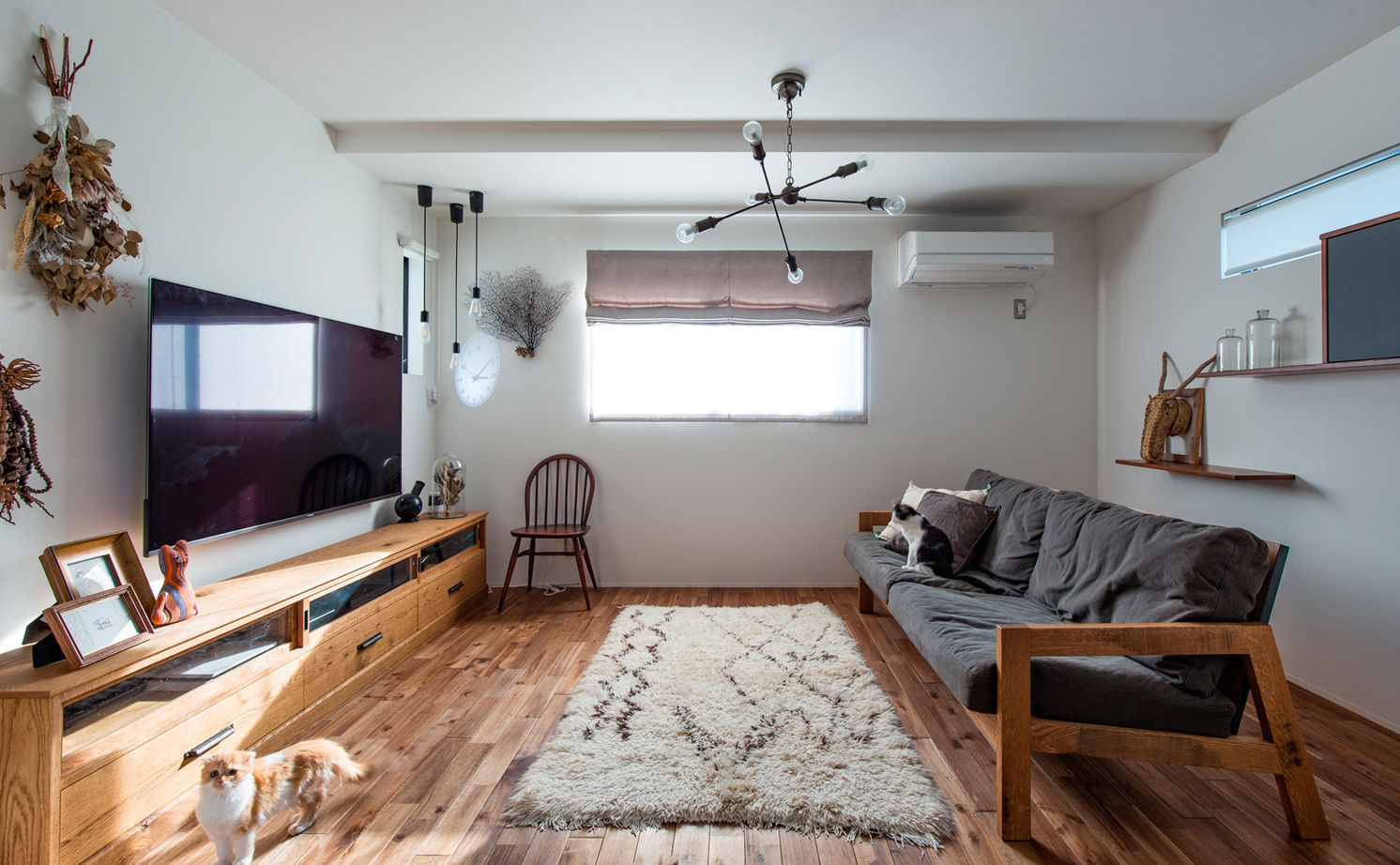 クラシスホーム 【2000万円台/31.9坪/アンティーク/3階建/間取り図】こだわりの家具の中でペットと暮らす、素材感豊かな家の建築実例画像3