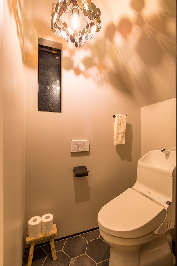 クラシスホーム 【2000万円台/31.9坪/アンティーク/3階建/間取り図】こだわりの家具の中でペットと暮らす、素材感豊かな家の建築実例画像14