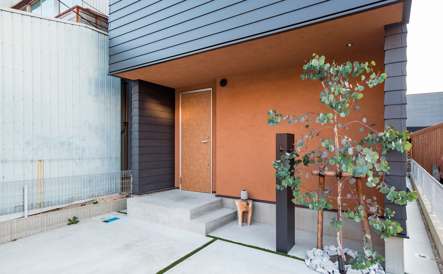 クラシスホーム 【2000万円台/31.9坪/アンティーク/3階建/間取り図】こだわりの家具の中でペットと暮らす、素材感豊かな家の建築実例画像15