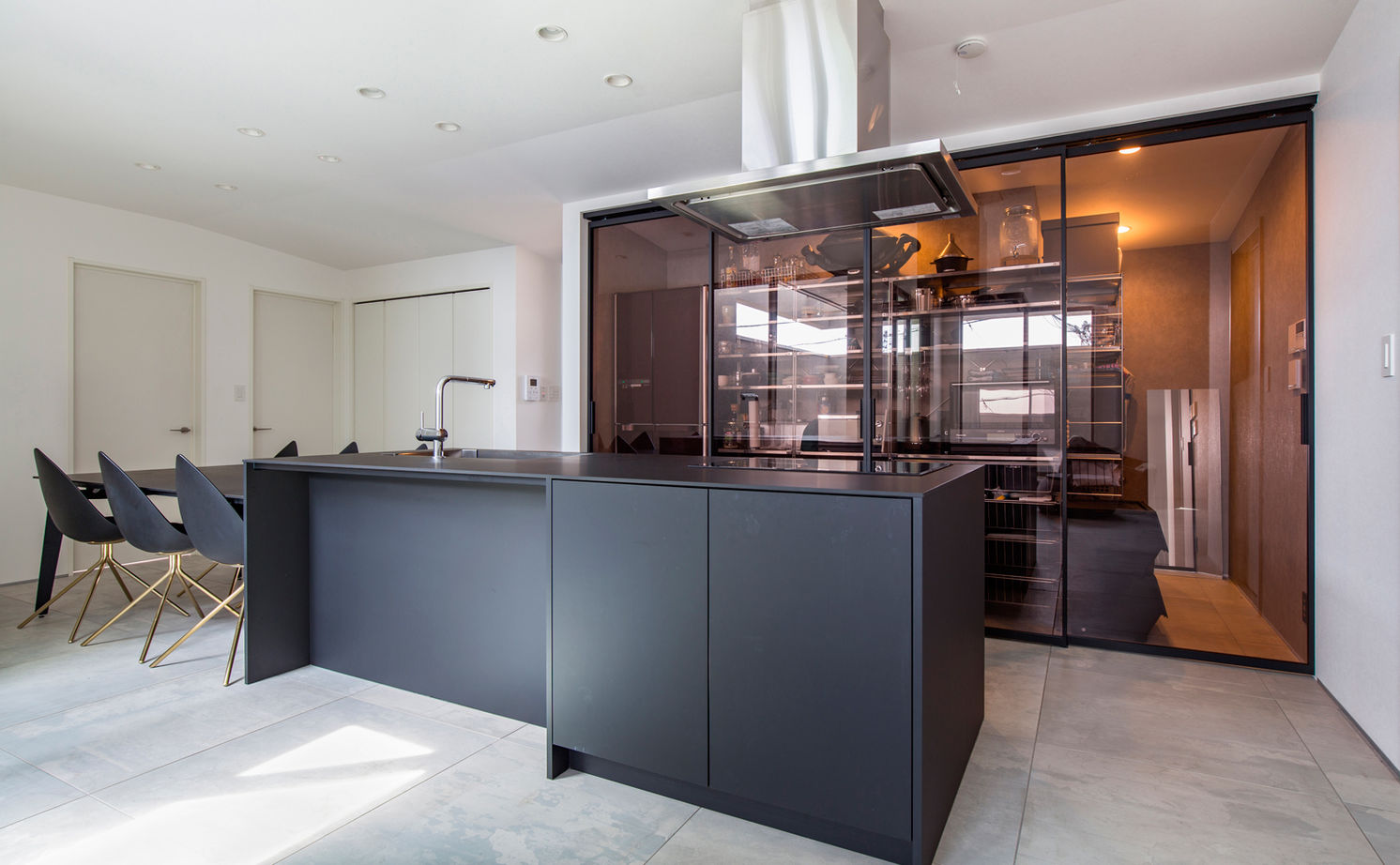 クラシスホーム 【2000万円台/45.6坪/二世帯住宅/シンプルモダン/間取り図】2階LDK＆プライベートテラスで開放感を楽しむ家の建築実例画像2