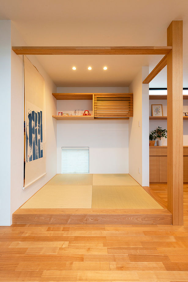 クラシスホーム 【2000万円台/4LDK/吹抜けリビング/間取り図】梁のある吹抜けと庭の繋がり。木の温もり感じる和モダンの家の建築実例画像7