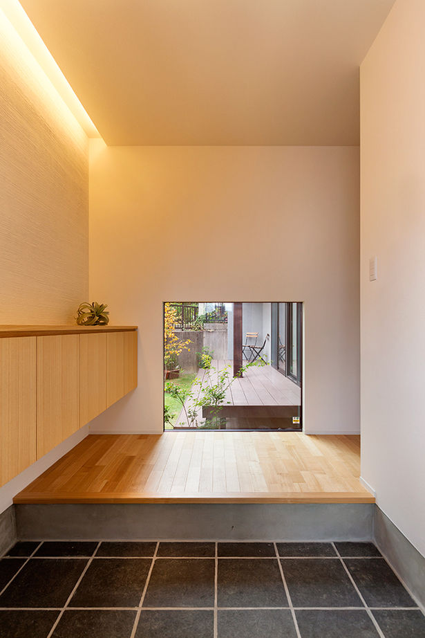 クラシスホーム 【2000万円台/4LDK/吹抜けリビング/間取り図】梁のある吹抜けと庭の繋がり。木の温もり感じる和モダンの家の建築実例画像10