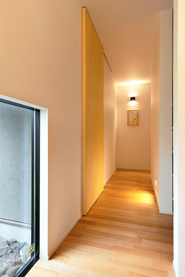 クラシスホーム 【2000万円台/4LDK/吹抜けリビング/間取り図】梁のある吹抜けと庭の繋がり。木の温もり感じる和モダンの家の建築実例画像11